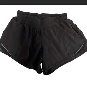 Lululemon hotty hot low rise shorts. Size 6. 4 inches in length